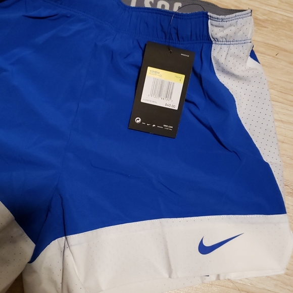 Nike shorts - Picture 2 of 5